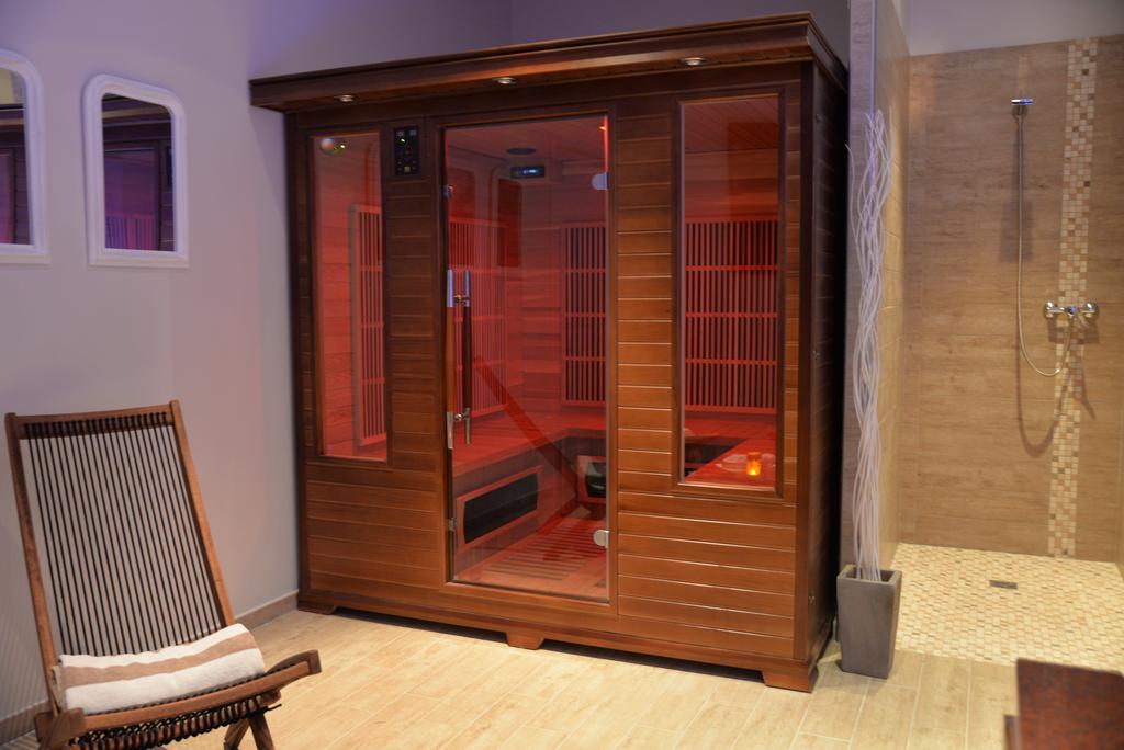 Chambres D'Hotes La Maison De Leonie Collias Buitenkant foto